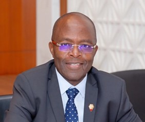 Photo of Dr Cosmas Luckyson ZAVAZAVA, candidate